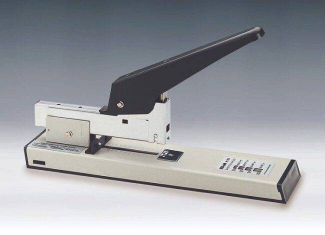 bam-kim-kw-trio-50la-3 cách mở dập ghim to