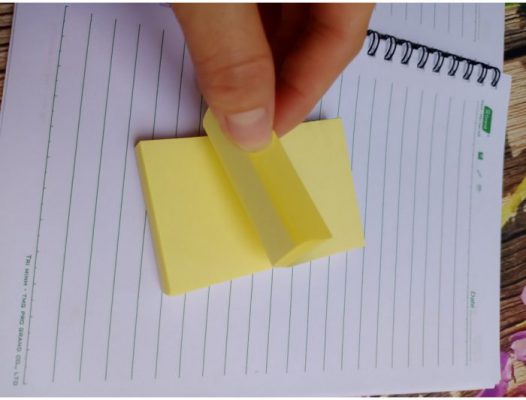 Giấy ghi chú sticky note vàng 3x2 uni-T