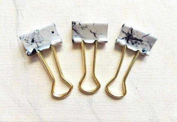 Kẹp bướm đẹp đằm thắm