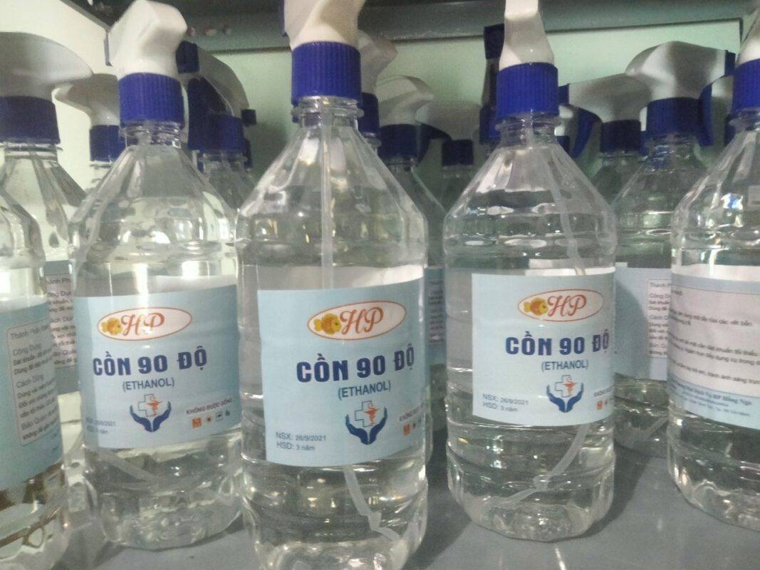 Cồn 90 độ có vòi xịt (cồn 90 độ 1 lít) - Văn phòng phẩm Sơn Ca