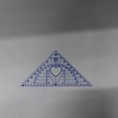 Thước tam giác vuông đẹp - thước kẻ tam giác, thước hình tam giác giá ưu đãi tại Sơn Ca