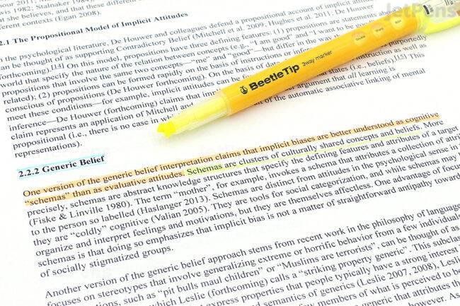 Cách học thuộc nhanh môn Văn cùng với bút ghi nhớ