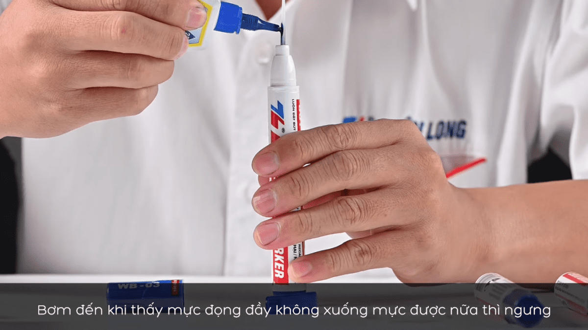Cách bơm mực bút lông viết bảng