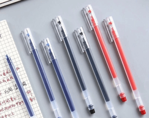 Bút mực nước được sử dụng rộng rãi Bút mực nước rất phổ biến trong văn phòng